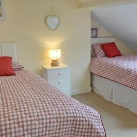Driftwood 4 Bedrooms Holiday סקארבורו