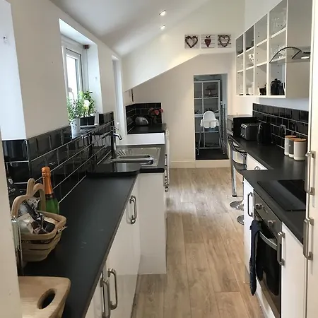 Driftwood 4 Bedrooms Holiday Holiday home *